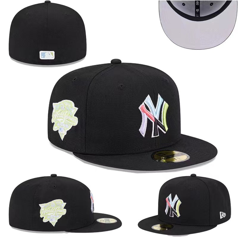 New York Yankees 59FIFTY Hat with Multicolor Logo and World Series Patch - Black