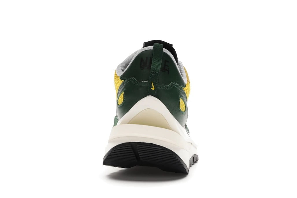 Nike Vaporwaffle sacai Tour Yellow Stadium Green Sneakers