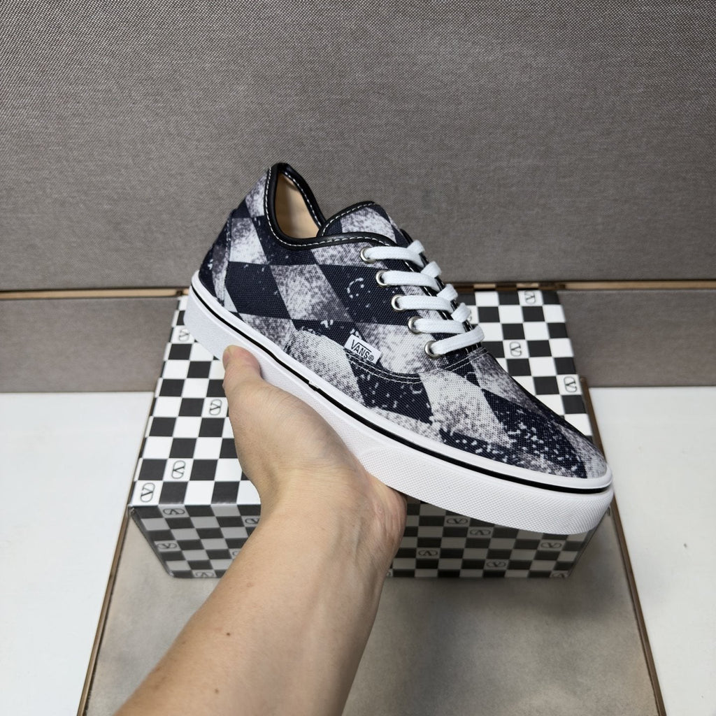 Vans Geometric Patchwork Low-Top Sneakers — model